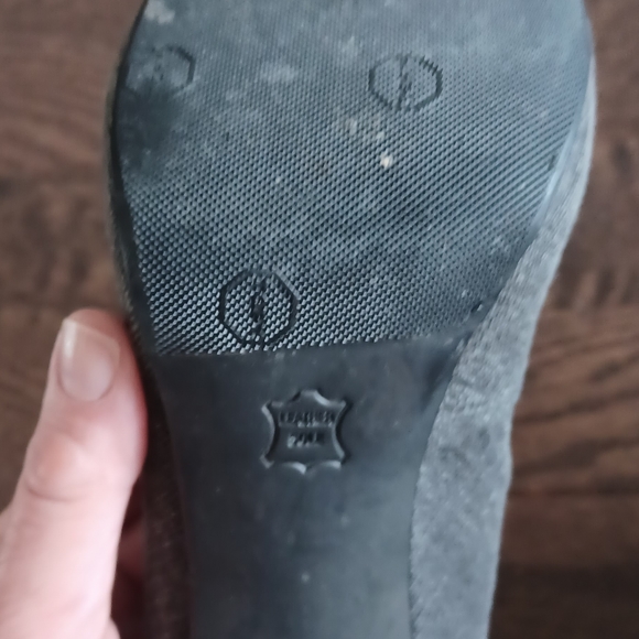 BCBGMaxAzria Tory gray tweed platform pumps - Picture 3 of 4